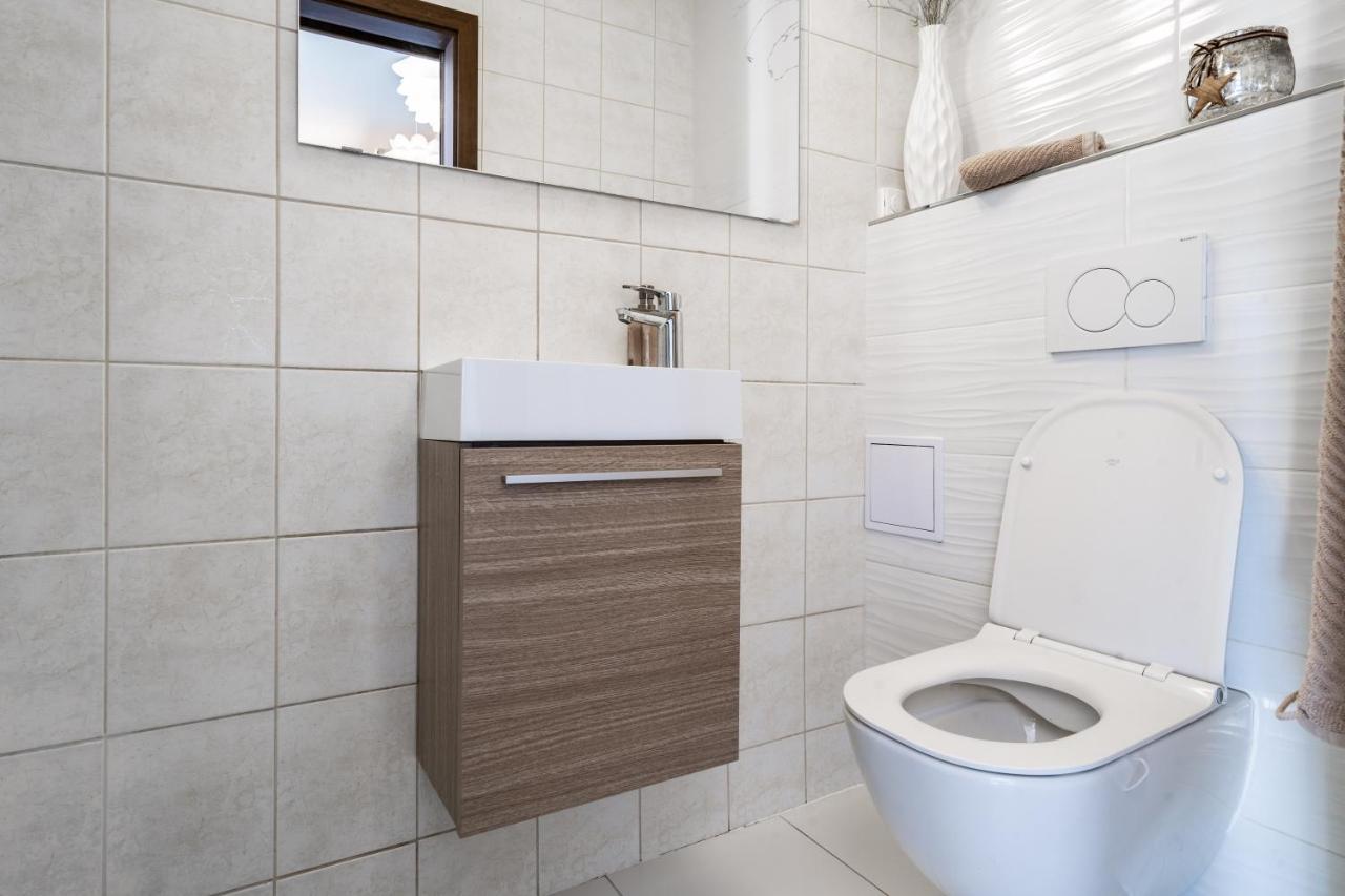 Cozy Terraced House With Infra Sauna And Parking