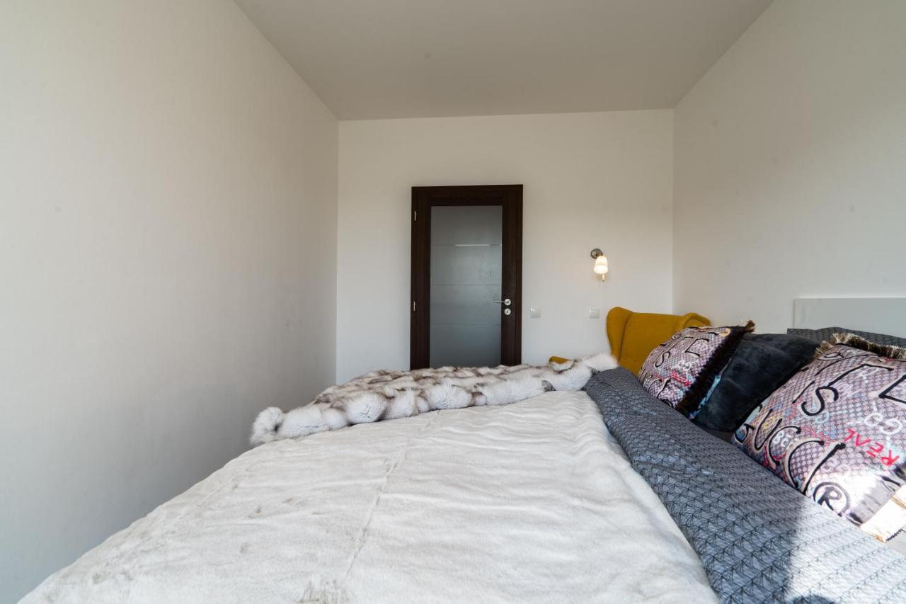 Villa Cozy Terraced House With Infra Sauna And Parking Jesenice (Prague-West)