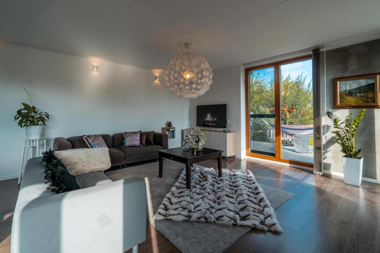 Cozy Terraced House With Infra Sauna And Parking *
